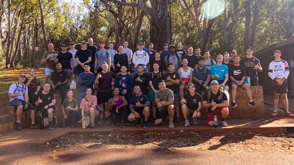 MARFORPAC Hikes Aiea  Loop Trail
