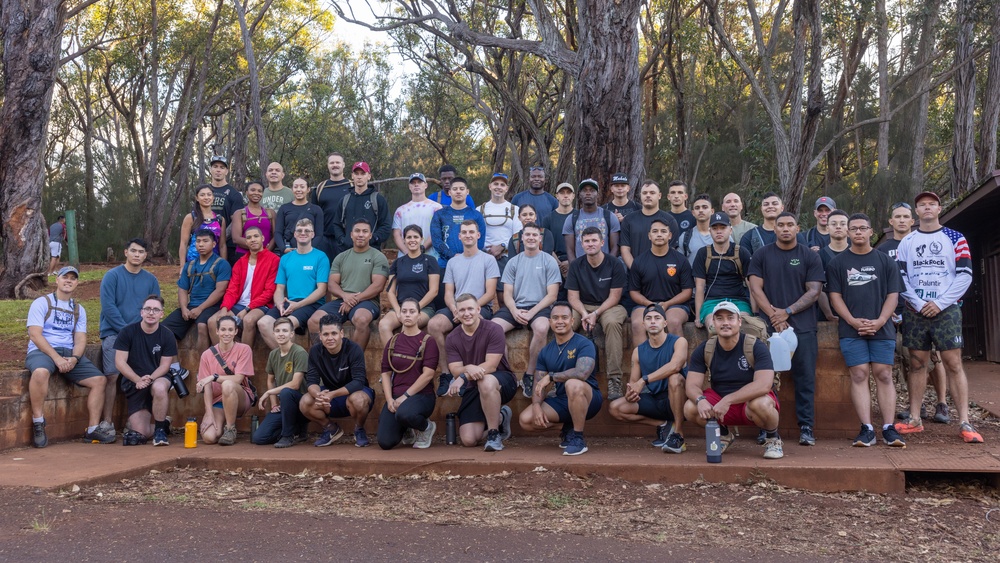 MARFORPAC Hikes Aiea  Loop Trail