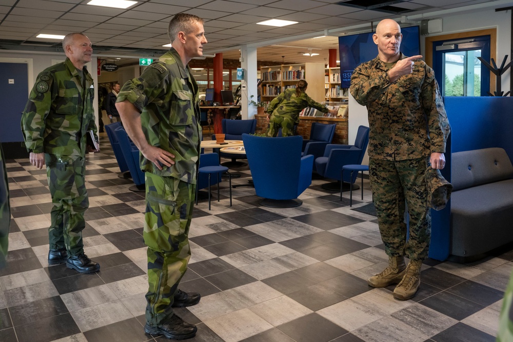 SEAC Visits Swedish Air Defense Regiment, Älvsborg Marine Regiment