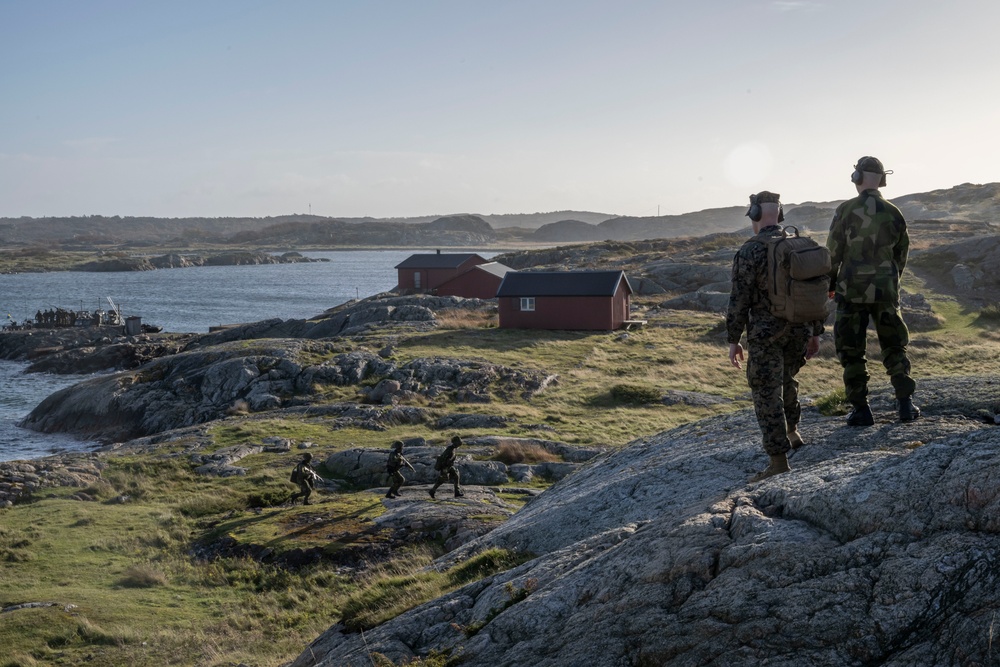 SEAC Visits Swedish Air Defense Regiment, Älvsborg Marine Regiment