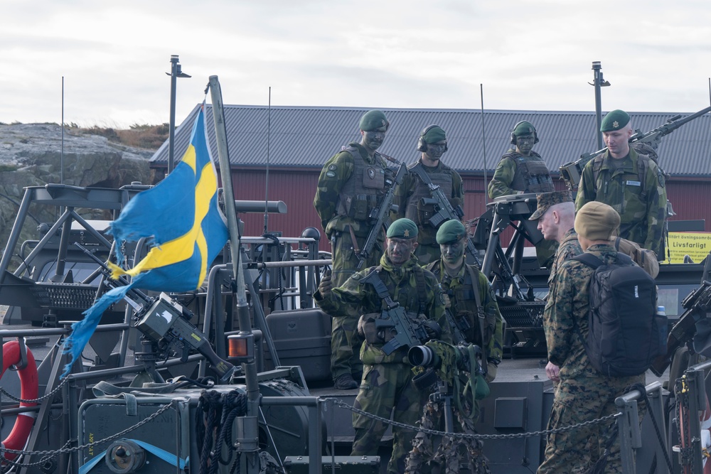 SEAC Visits Swedish Air Defense Regiment, Älvsborg Marine Regiment