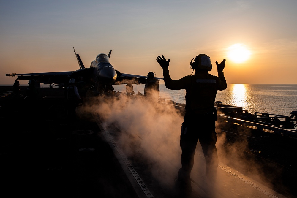 Abraham Lincoln conducts flight operations