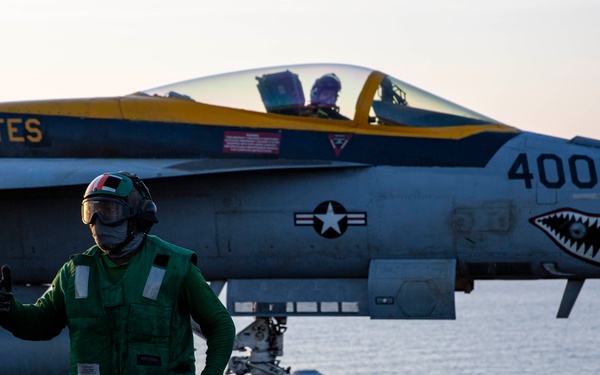 Abraham Lincoln conducts flight operations