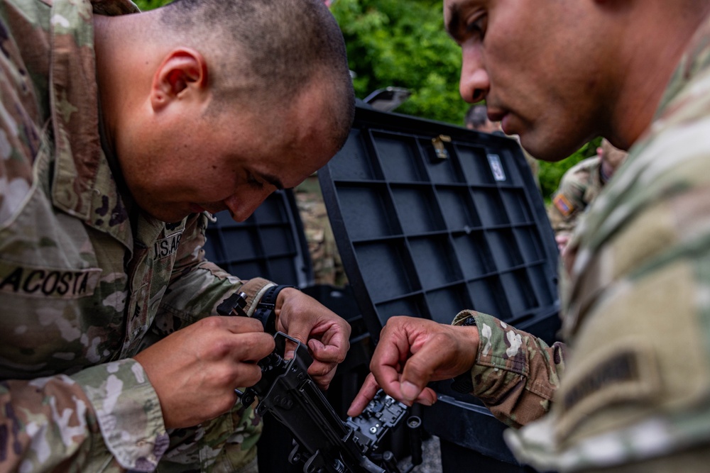 U.S. Army South Soldiers compete in the U.S. Army Futures Command Best Squad Competition&amp;#xA;