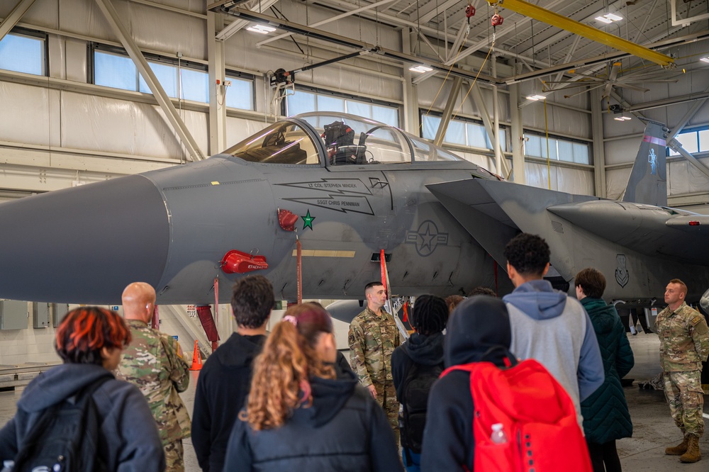 104th Fighter Wing hosts Springfield High School of Commerce JROTC for base tour