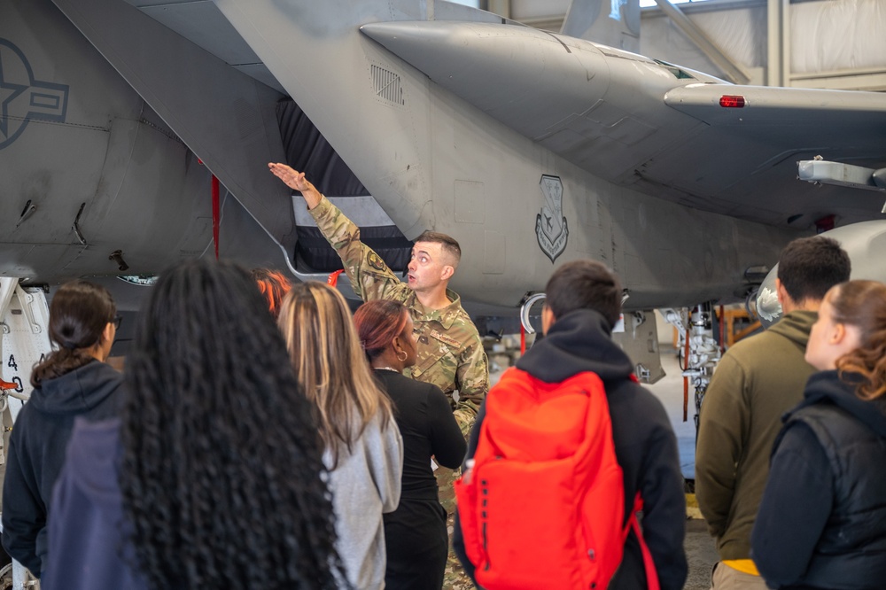 104th Fighter Wing hosts Springfield High School of Commerce JROTC for base tour