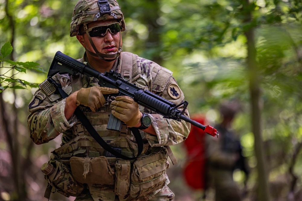 U.S. Army South Soldiers compete in the U.S. Army Futures Command Best Squad Competition&amp;#xA;