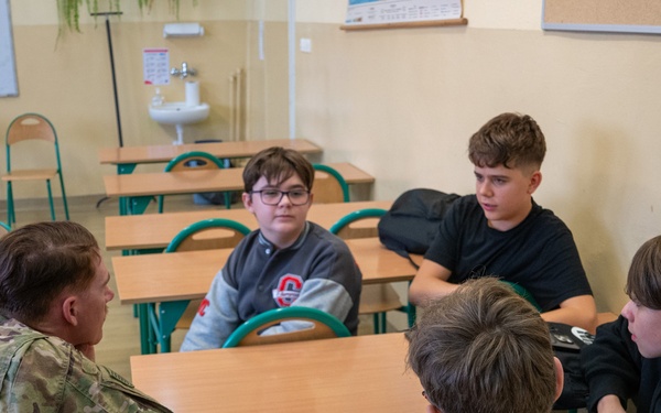 Task Force Red Team Troopers Visit Polish Students
