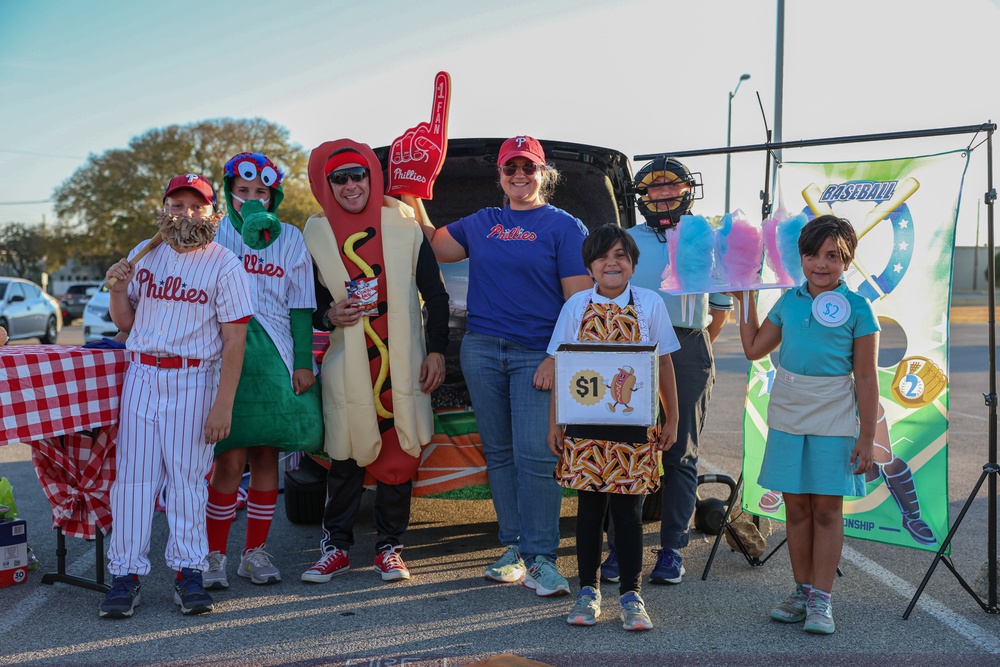 HHC, 89th MP Bde. Trunk Or Treat