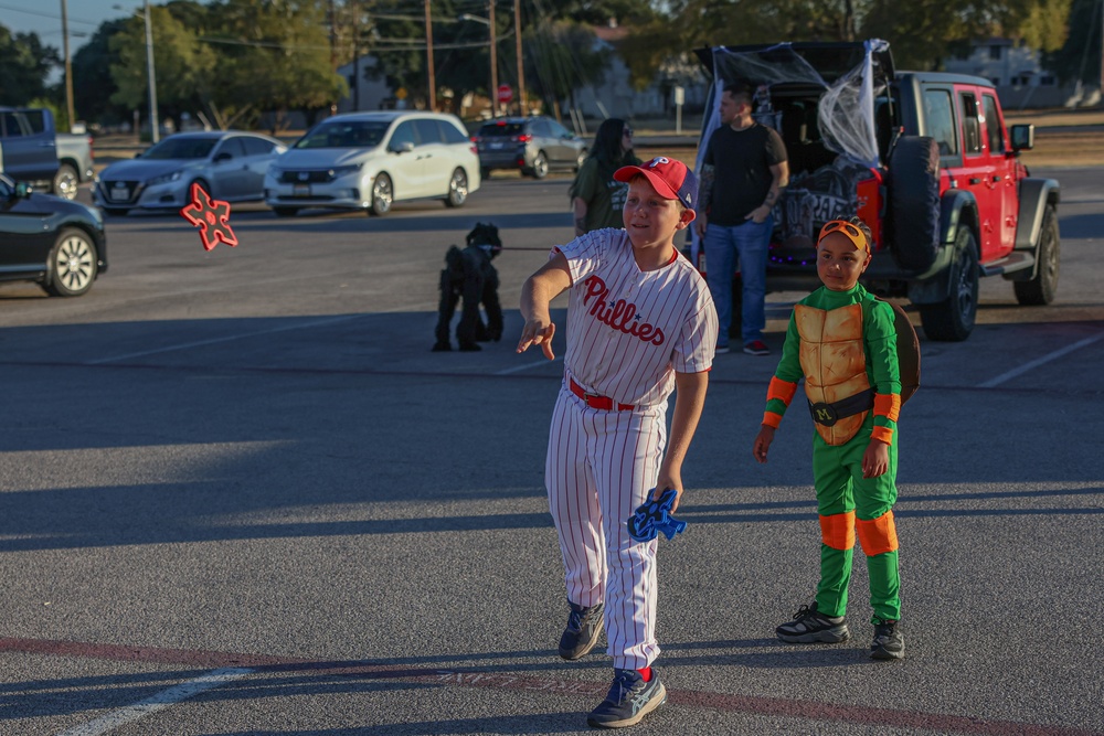 HHC, 89th MP Bde. Trunk Or Treat