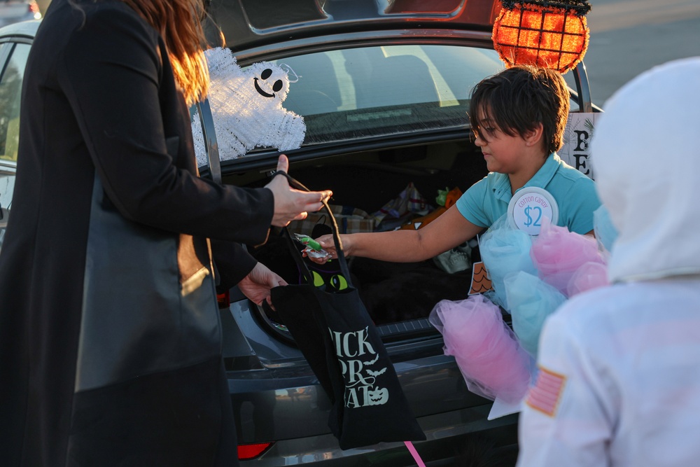 HHC, 89th MP Bde. Trunk Or Treat