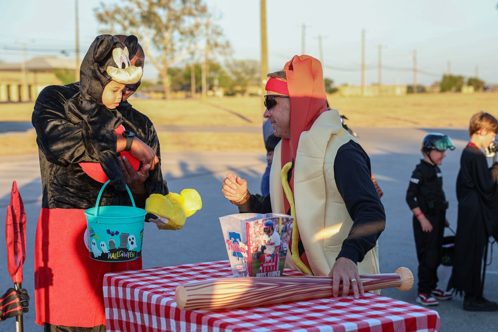 HHC, 89th MP Bde. Trunk Or Treat