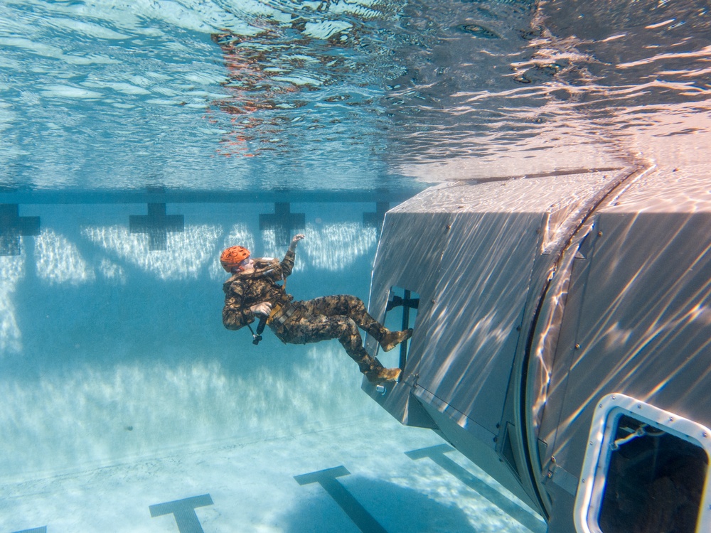 11th MEU Underwater Egress Training