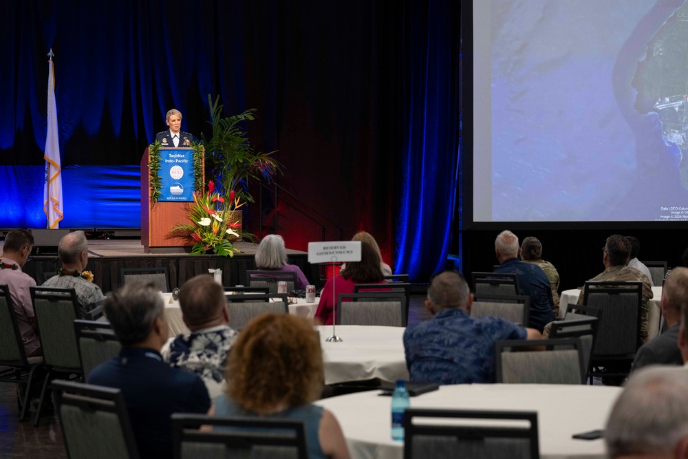 Lt. Gen. Lenderman emphasizes collaboration, innovation at AFCEA