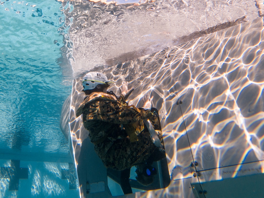 11th MEU Underwater Egress Training