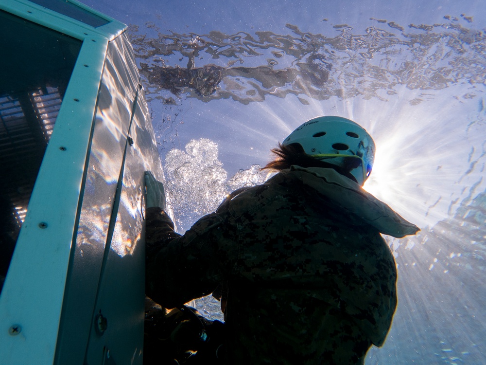 11th MEU undergoes Underwater Egress Training