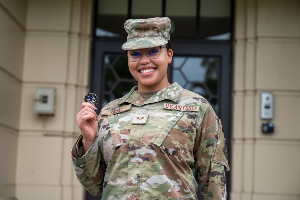 Eleventh Air Force Command Team recongizes 15th Wing top performers