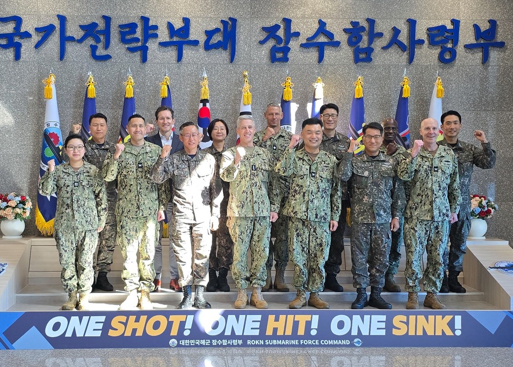 Adm. Steve Koehler, commander, U.S. Pacific Fleet, visits the Republic of Korea