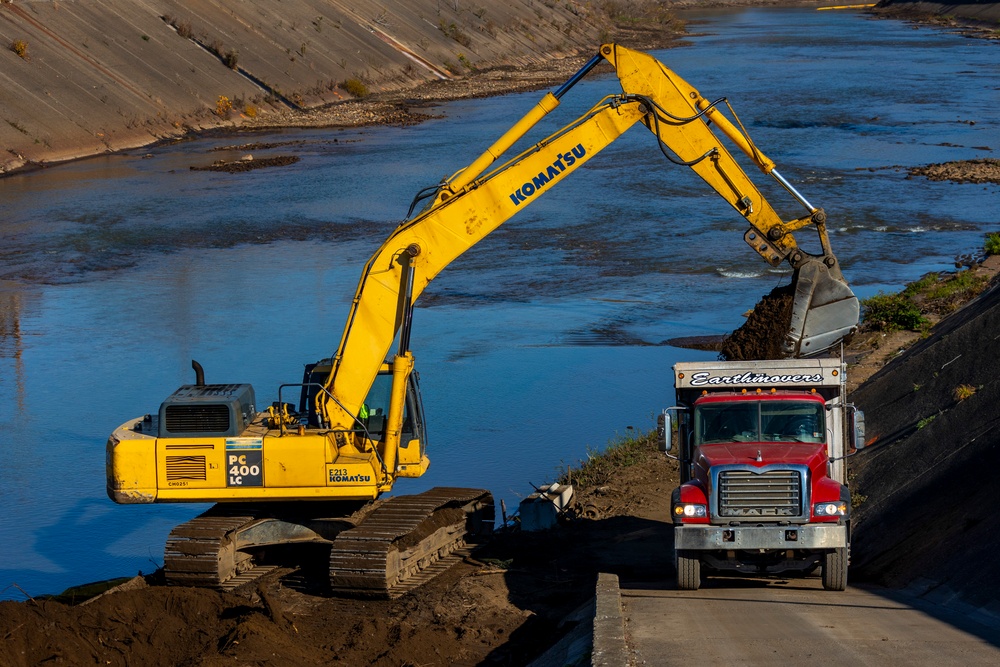 Scoop and restore: Army Corps removes sediment from river channels designed to safeguard Johnstown from catastrophic floods