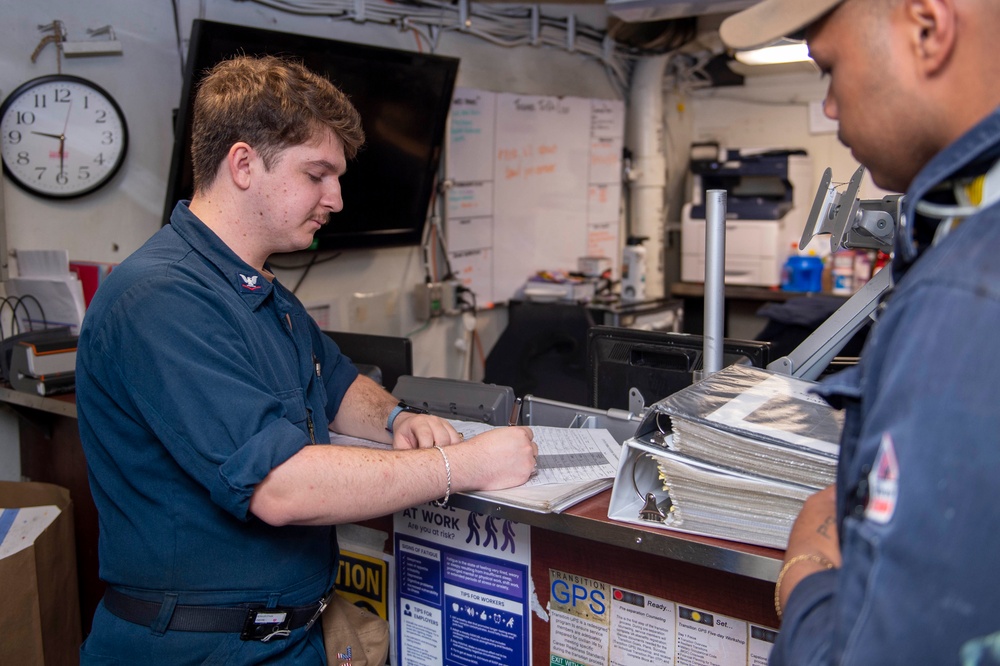 Daily Operations Aboard USS Carl Vinson