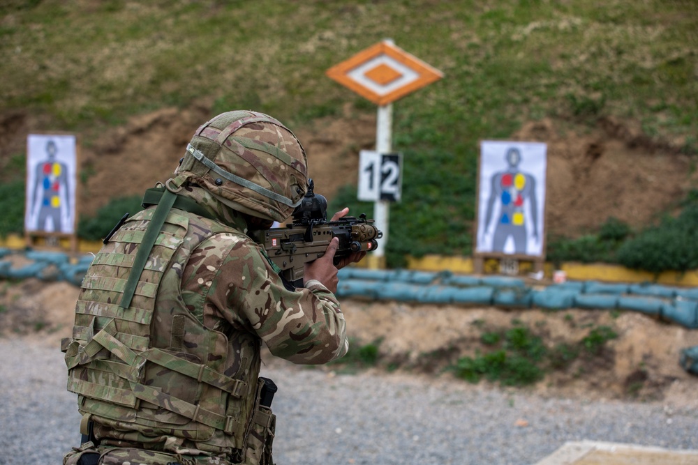 British soldiers of NATO-led KFOR mission conduct weapons qualification