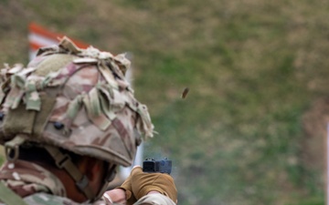 British soldiers of NATO-led KFOR mission conduct weapons qualification