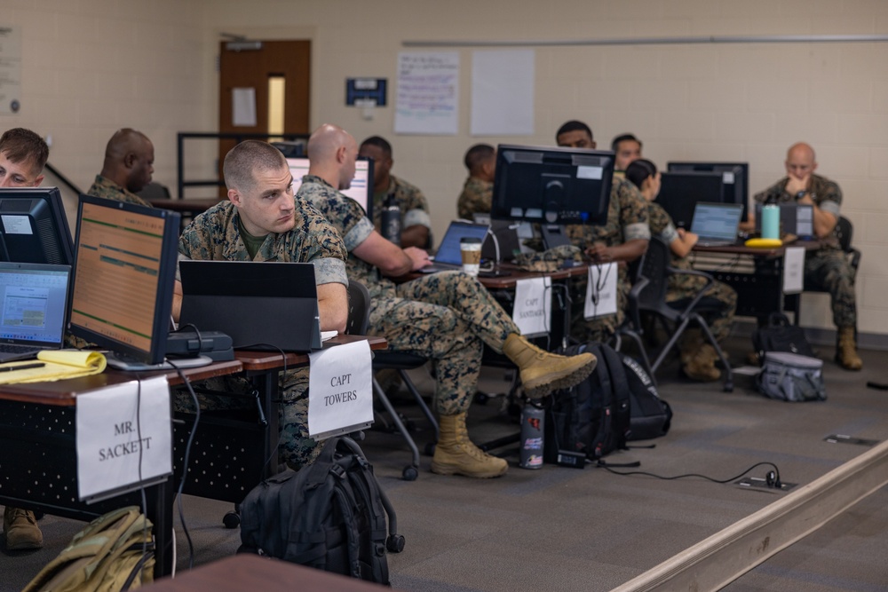 U.S. Army Human Resources Technician speaks at Personnel Administration School