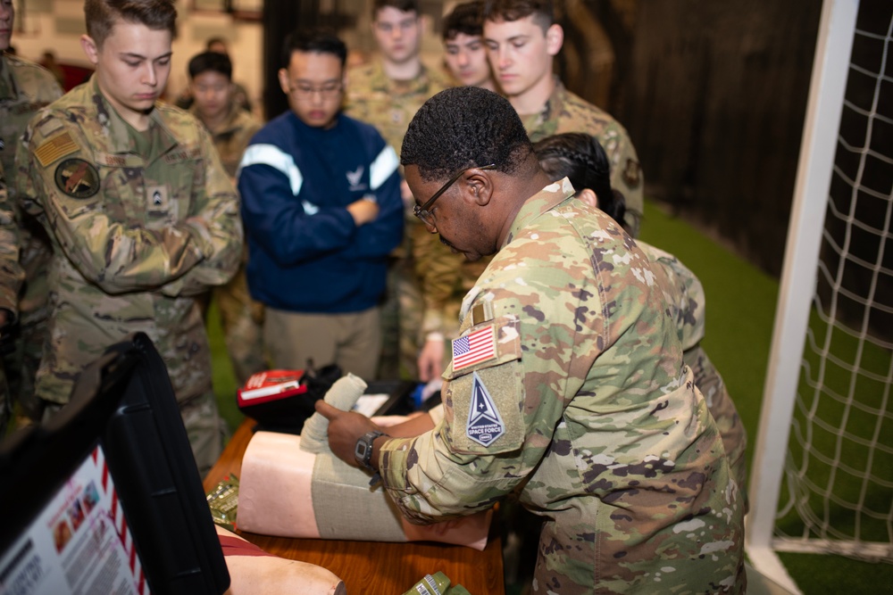 142nd Wing Airmen teach TCCC to Oregon State University AFROTC cadets