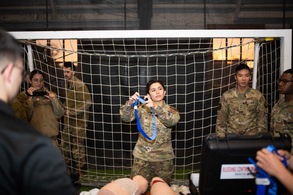 142nd Wing Airmen teach TCCC to Oregon State University AFROTC cadets