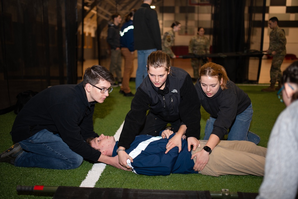 142nd Wing Airmen teach TCCC to Oregon State University AFROTC cadets