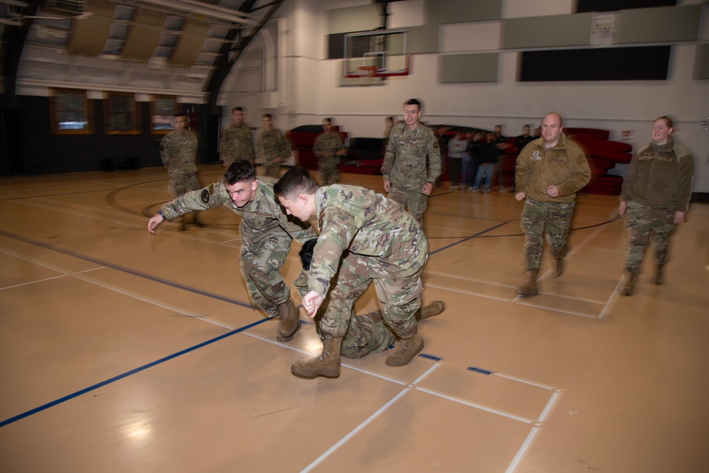 142nd Wing Airmen teach TCCC to Oregon State University AFROTC cadets