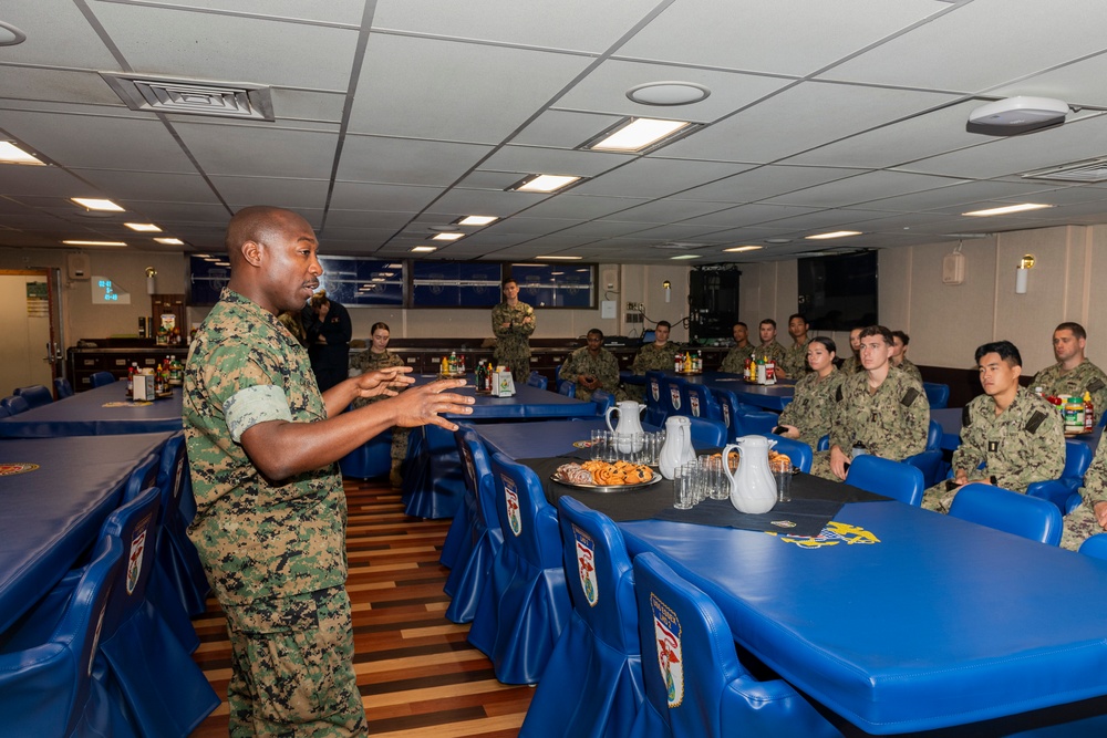 USS Essex hosts BDOC Sailors for a Tour