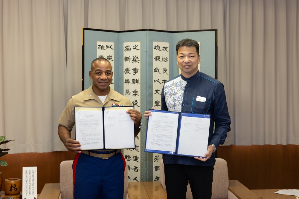 New SOP agreement sign for Chatan Town residents during tsunami evacuation