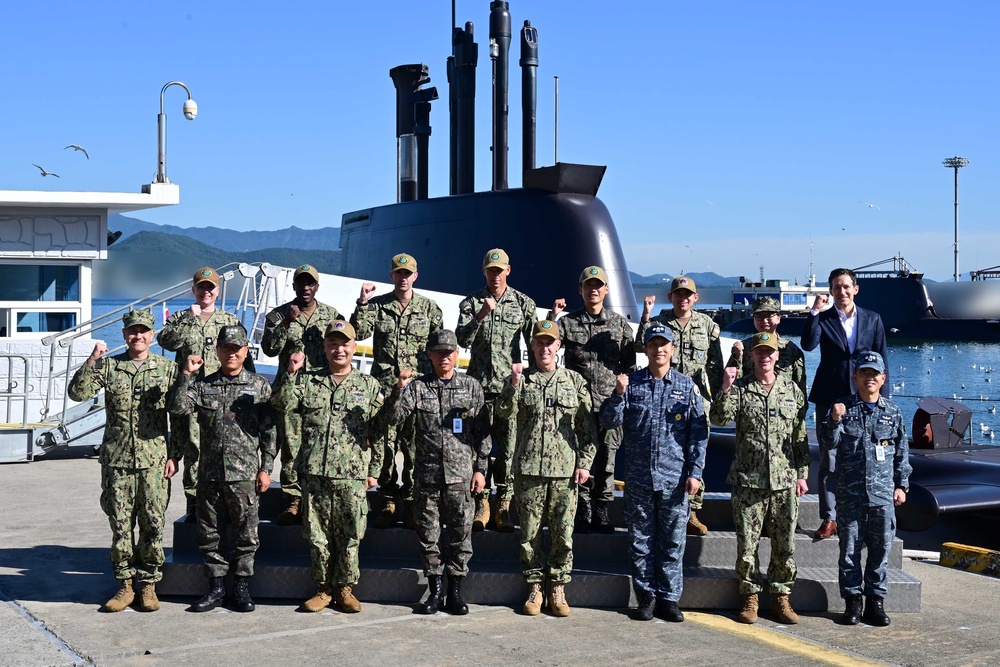 Adm. Steve Koehler, commander, U.S. Pacific Fleet, visits the Republic of Korea