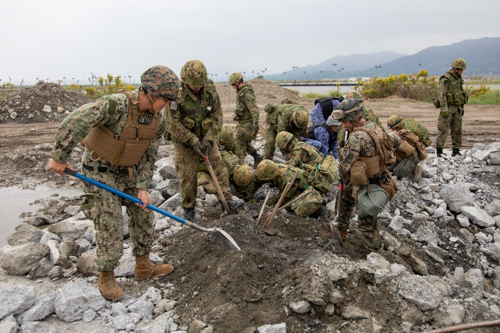 U.S. Marines and Sailors Conduct ADR with JGSDF and JMSDF Members during Keen Sword 25