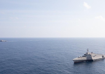 USS Omaha, USS Savannah Conduct Routine Operations in South China Sea