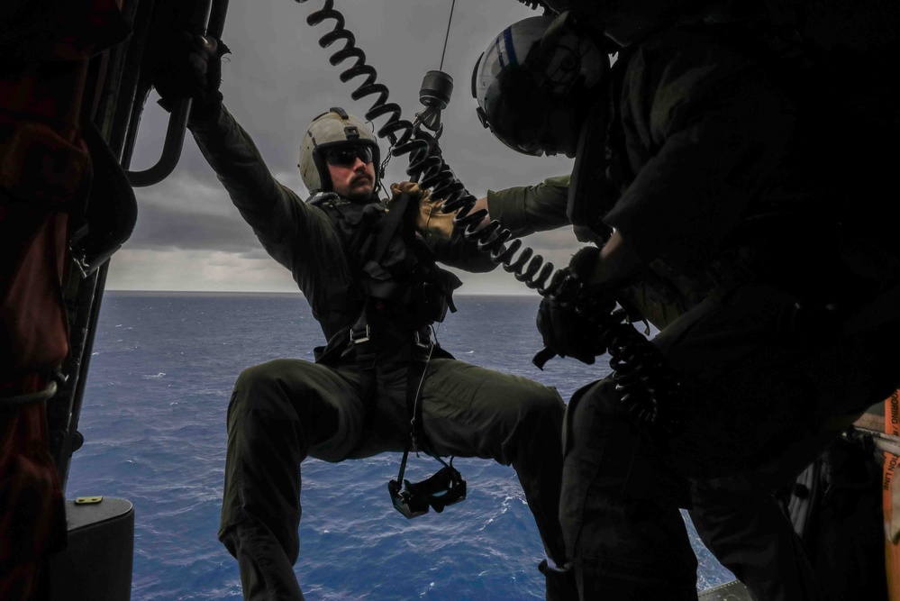 USS Gabrielle Giffords (LCS 10) Conducts Search and Rescue Training in the South China Sea