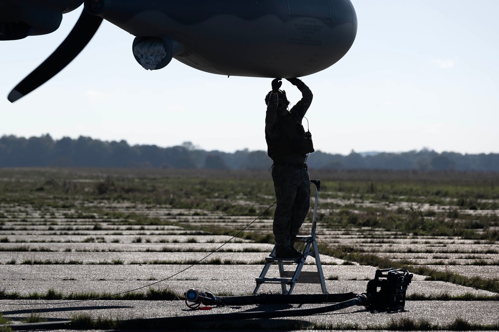 352 SOW &amp; 100th ARW FARP with British Army Apaches