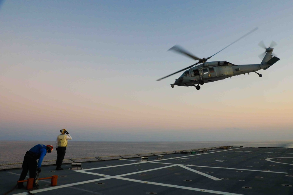 USS Gabrielle Giffords (LCS 10) Conducts Flight Operations