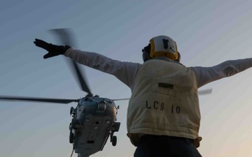 USS Gabrielle Giffords (LCS 10) Conducts Flight Operations