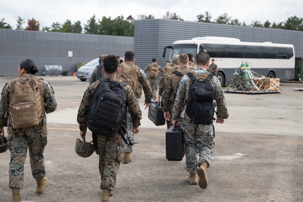 Iwakuni based-Marines take off for Exercise Freedom Flag