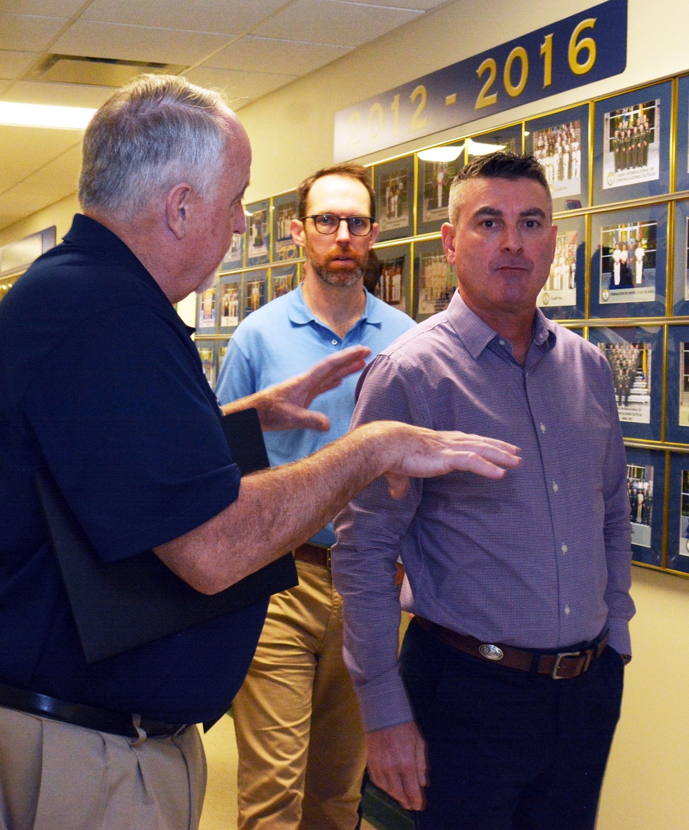 Deputy Under Secretary Of The Navy Visits NAVSCIATTS