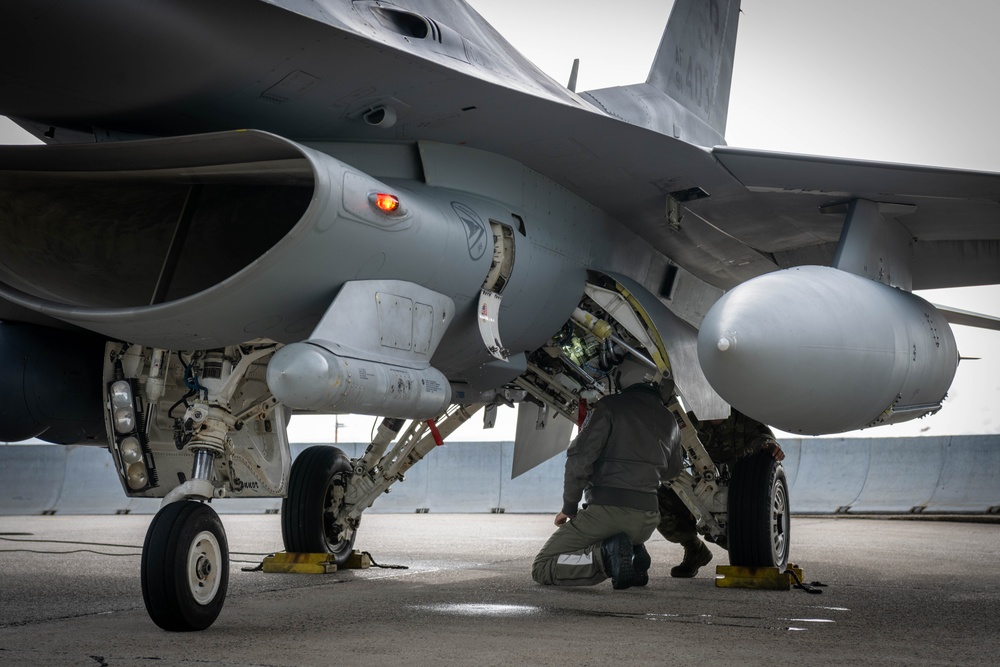 Forging Power in the Skies: German Luftwaffe members learn skills on the F-16