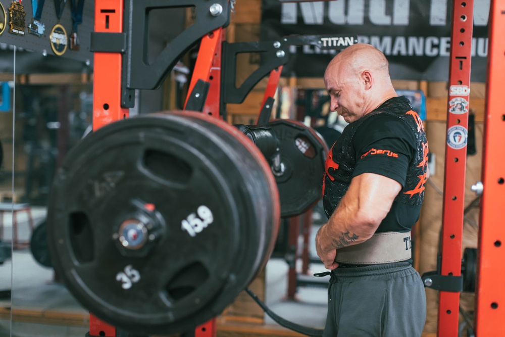 Enduring Atlas – SSgt Geoff Laney’s Intense Preparation and All-Out Performance at the 2024 Strongman Corporation National Championships