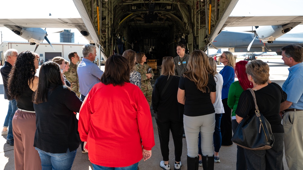 7 MDG meets with Abilene medical personnel