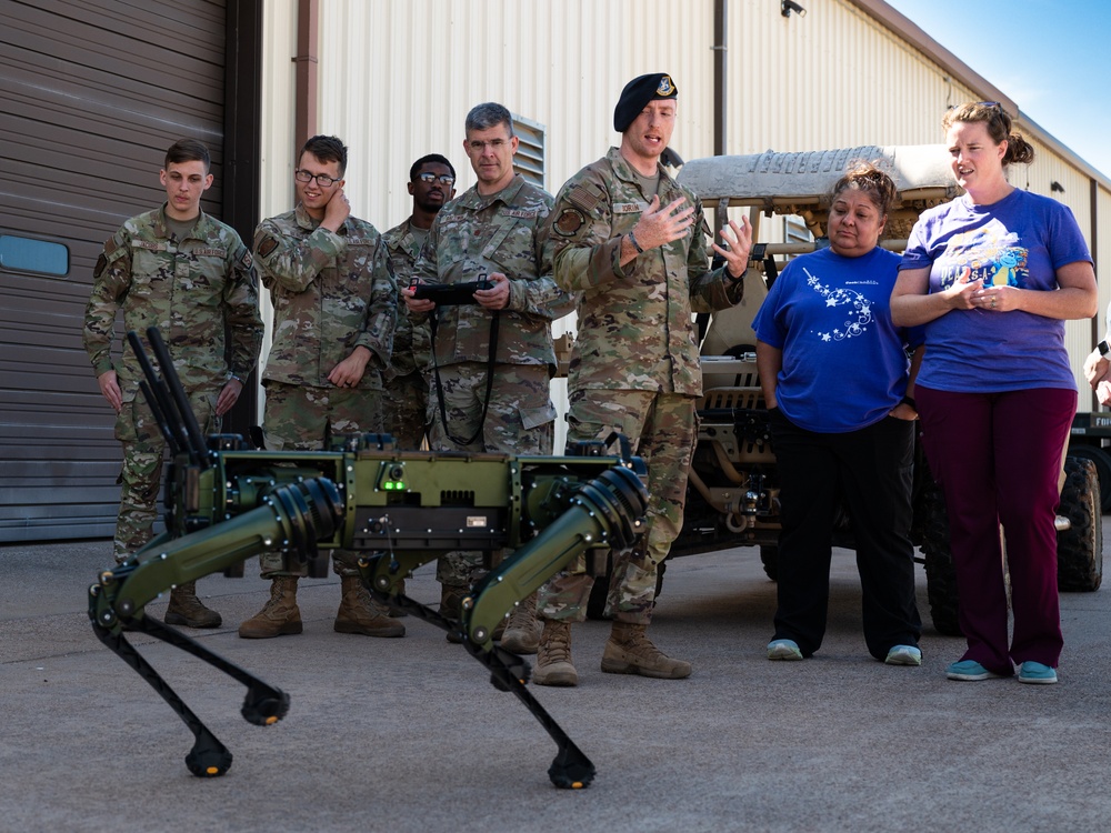 7 MDG meets with Abilene medical personnel