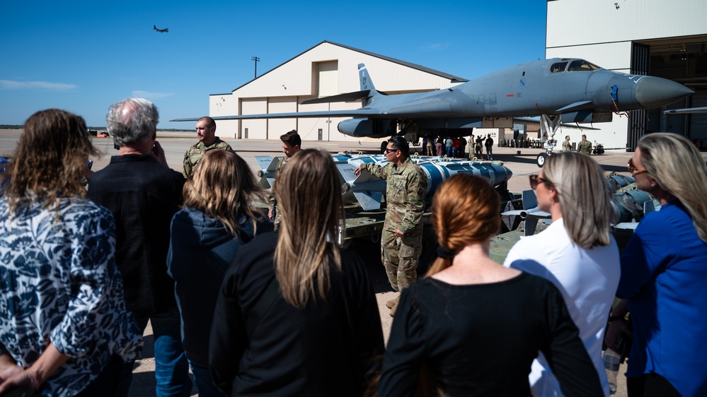 7 MDG meets with Abilene medical personnel