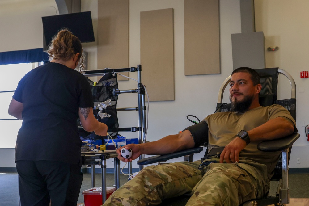 Beale AFB Airmen donate blood