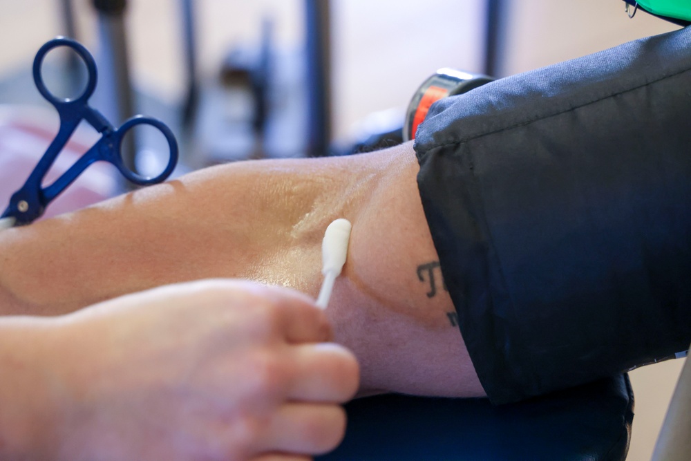 Beale AFB Airmen donate blood