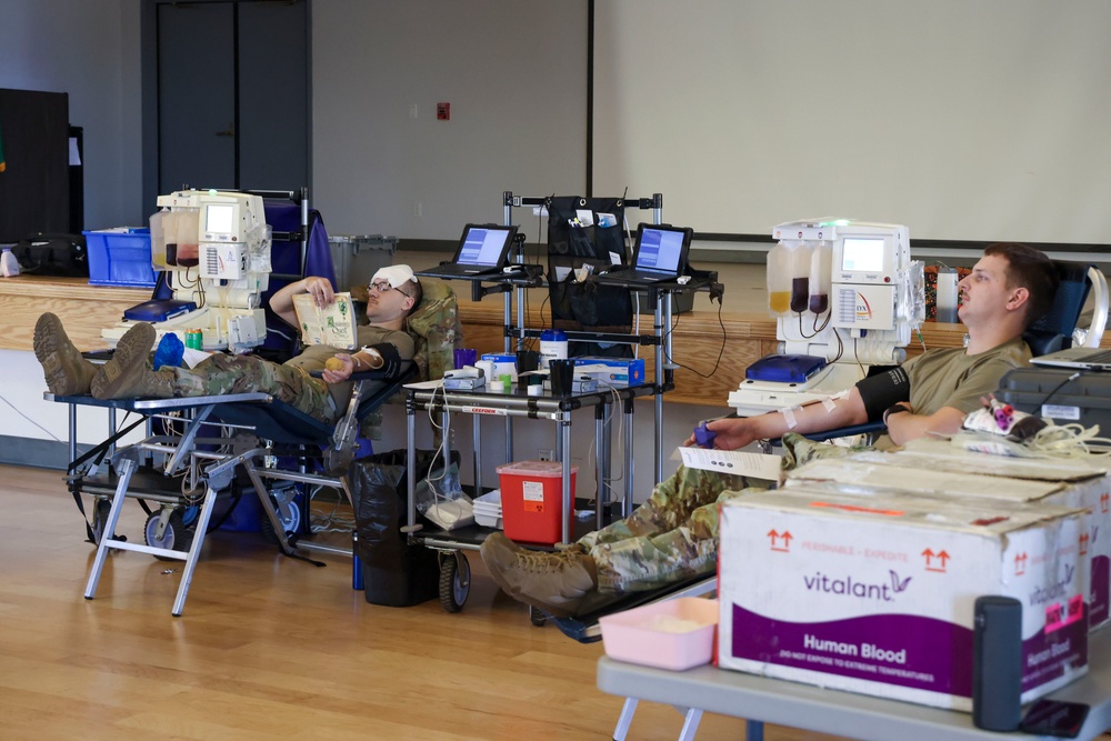 Beale AFB Airmen donate blood